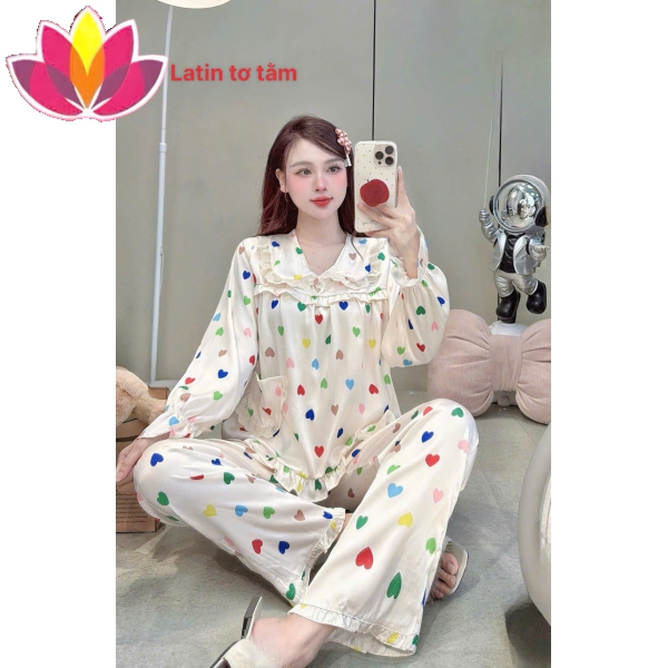 Khuyễn Mãi 3 bộ đồ ngủ lụa cao cấp với giá chỉ 300k